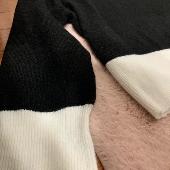 H&M colour block sweater Size XS - Picture 2 of 3